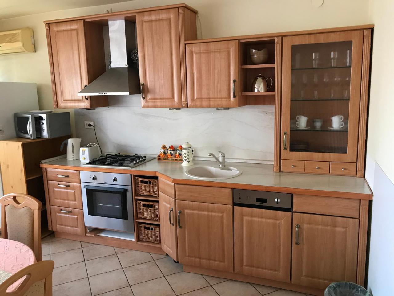 Lotusz Apartments In Nyiregyhaza Luaran gambar