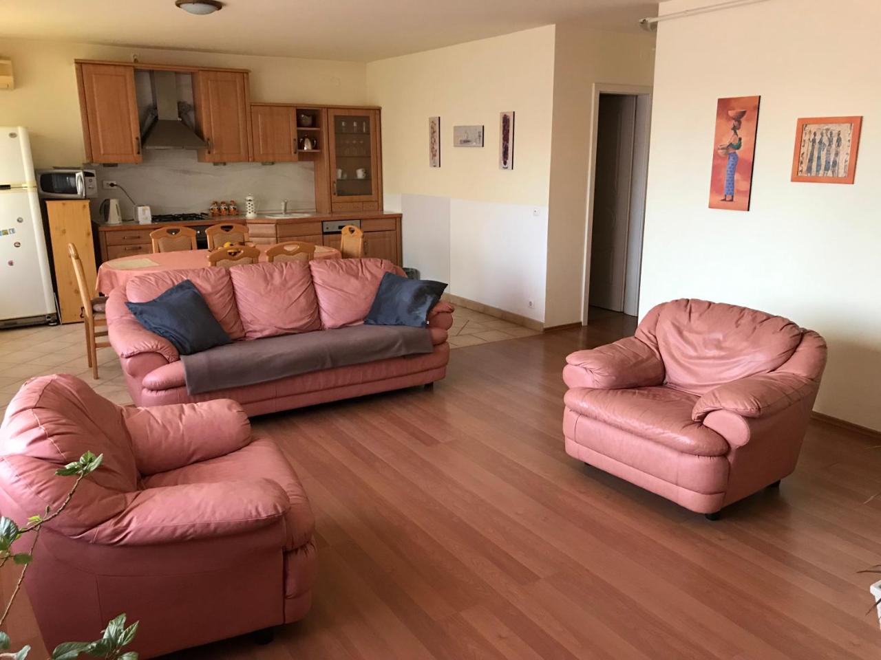 Lotusz Apartments In Nyiregyhaza Luaran gambar