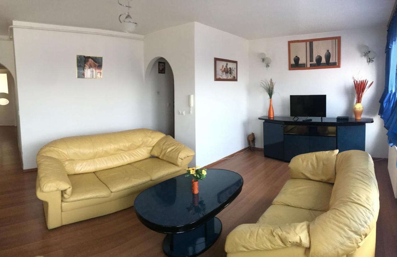 Lotusz Apartments In Nyiregyhaza Luaran gambar