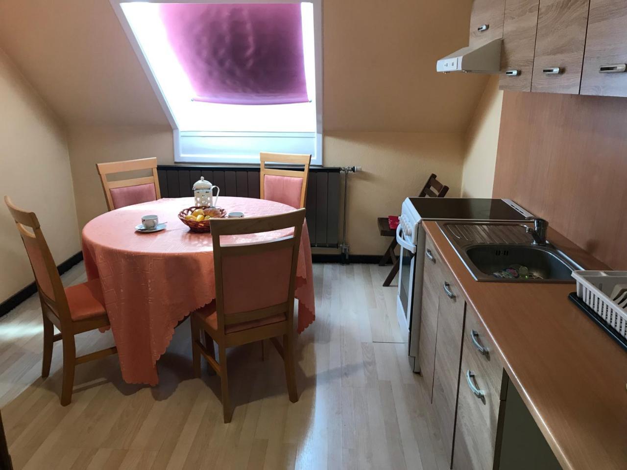 Lotusz Apartments In Nyiregyhaza Luaran gambar